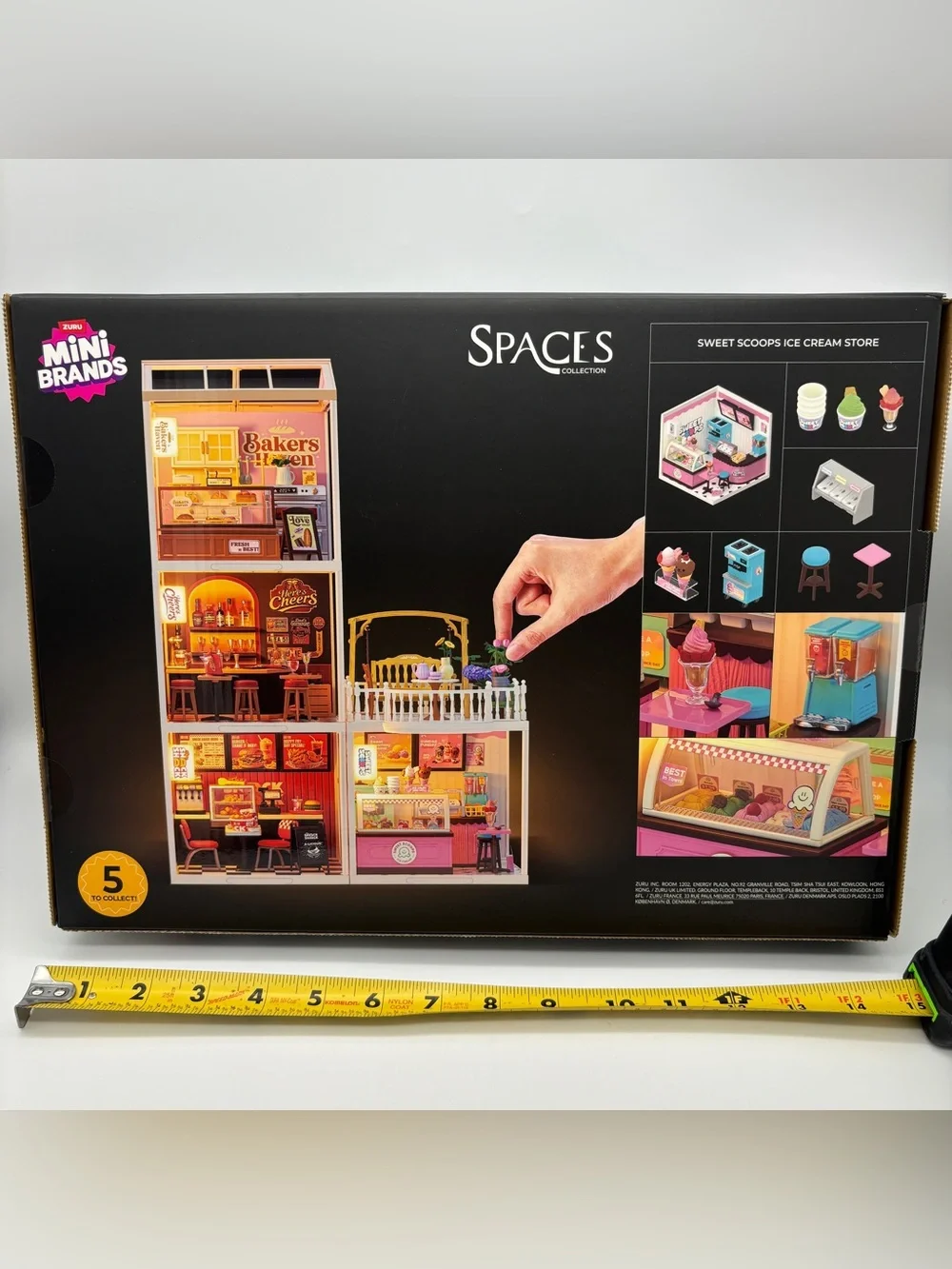 Mini Brands Spaces SWEET SCOOPS ICE CREAM Light Up Miniature Diorama Scene Zuru